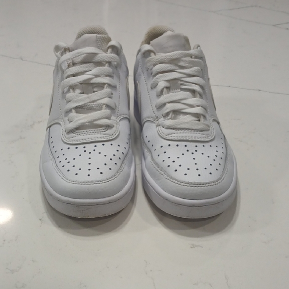 Nike White Air Force 1 Sneakers Classic Design Women Sz 8 Pre-owned - Picture 3 of 10